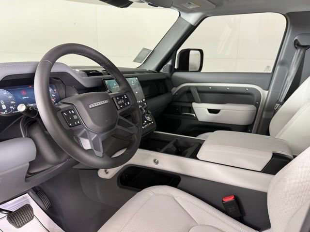 New 2026 Land Rover Defender 130 X-Dynamic SE AWD/4WD image 17