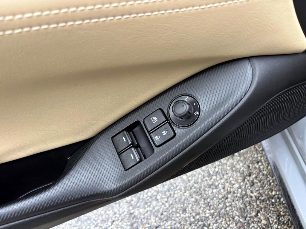 Used 2025 MAZDA MX-5 Miata RF Grand Touring image 13