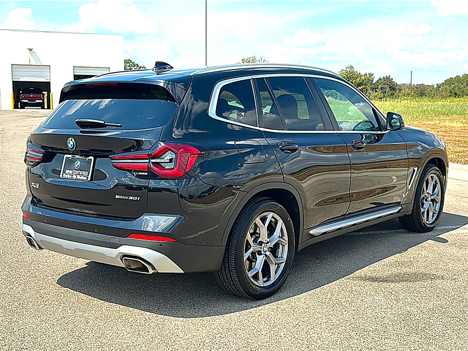 Used 2024 BMW X3 sDrive30i w/ Premium Package RWD image 8