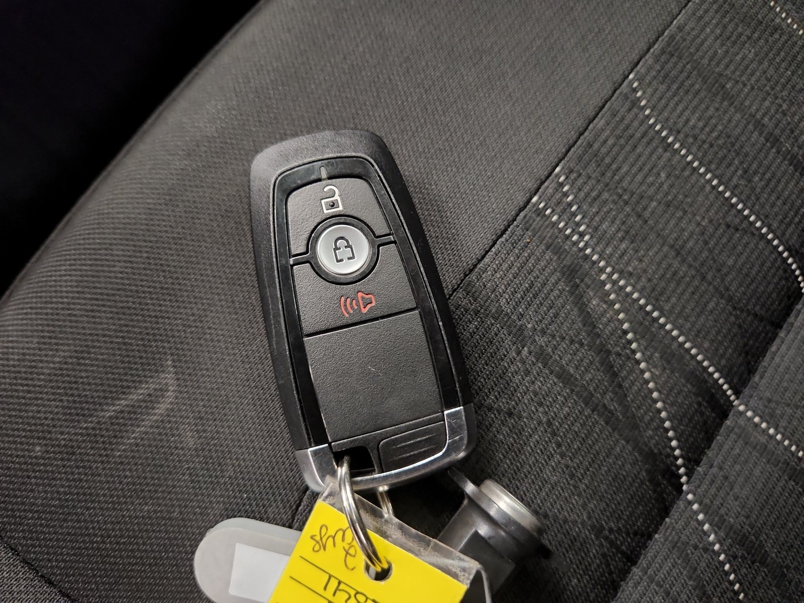 Used 2020 Ford EcoSport SE FWD image 34