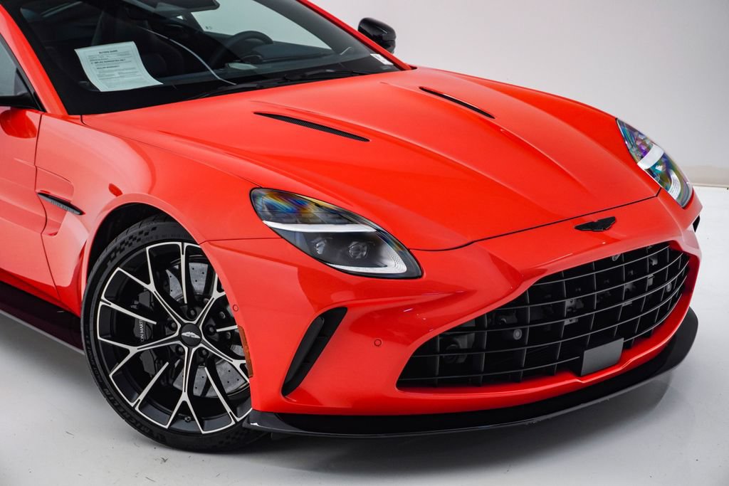 Used 2026 Aston Martin V8 Vantage Coupe RWD image 4