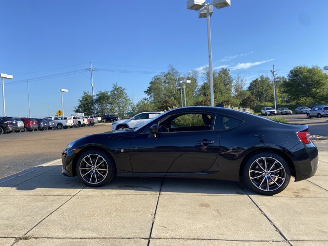 Used 2019 Toyota 86 RWD image 7