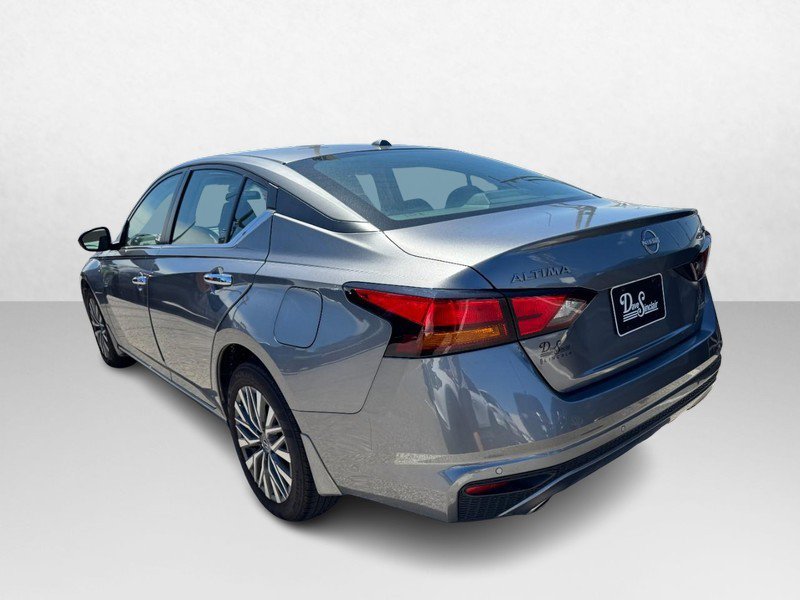Used 2024 Nissan Altima 2.5 SV w/ SV Premium Package AWD/4WD image 7