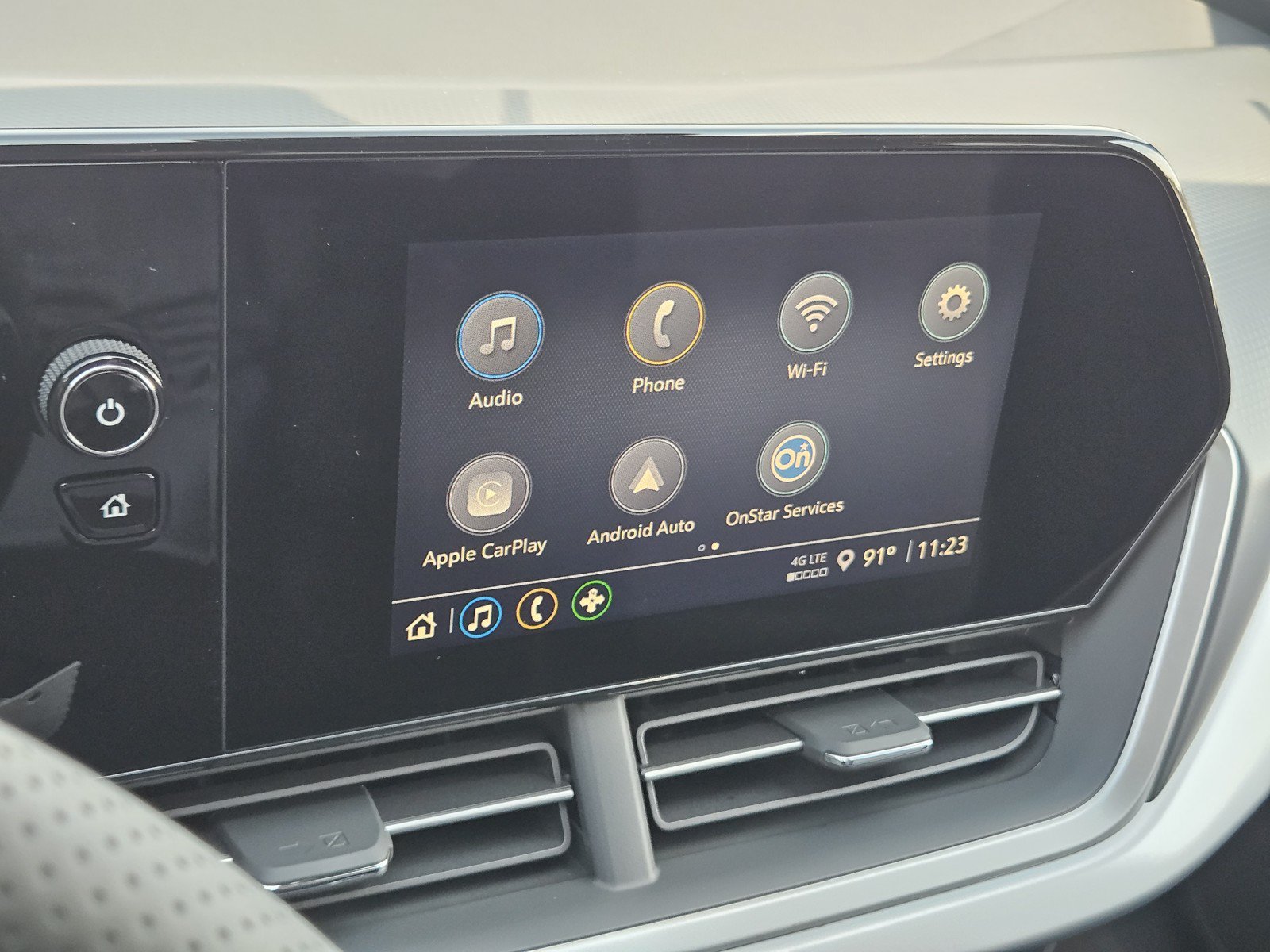New 2026 Chevrolet Trax RS w/ Sunroof Package FWD image 12