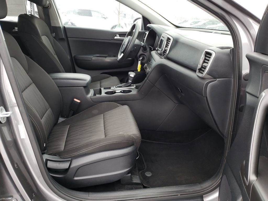 Used 2017 Kia Sportage LX image 17