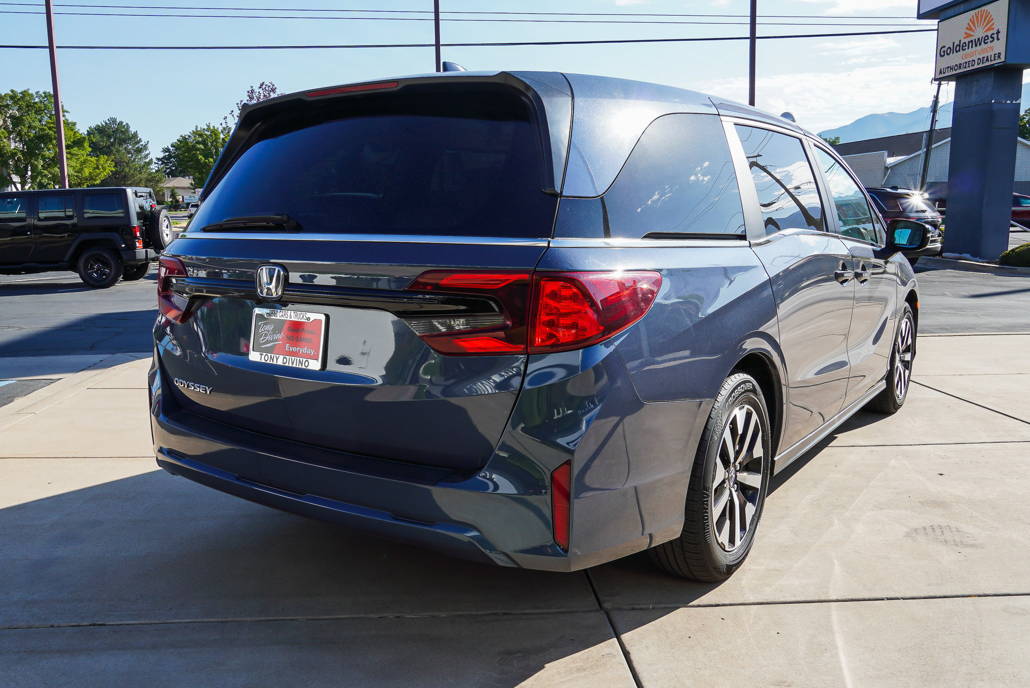 Used 2025 Honda Odyssey EX-L image 8