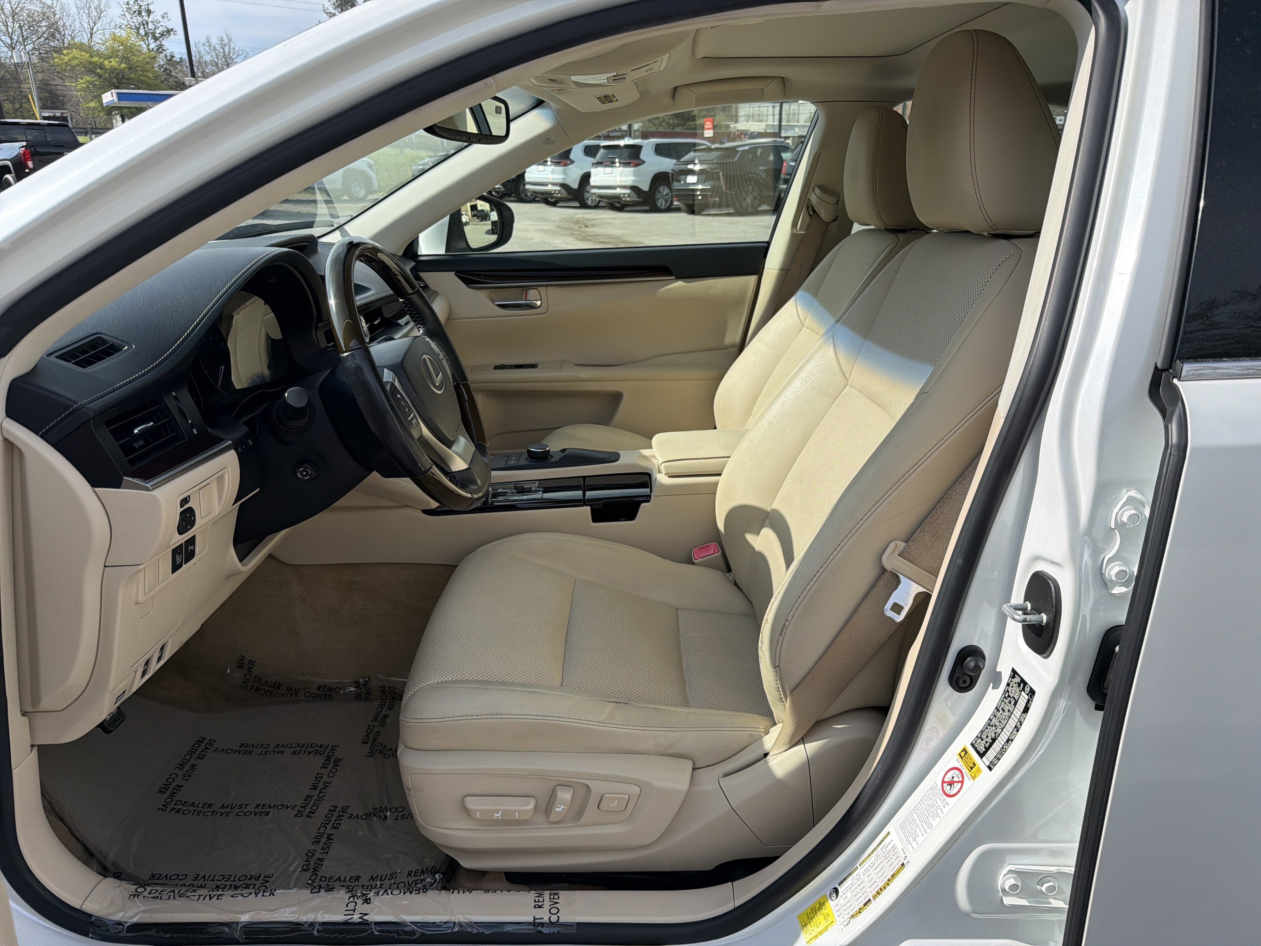 Used 2014 Lexus ES 350 4dr Car w/ Premium Package image 10