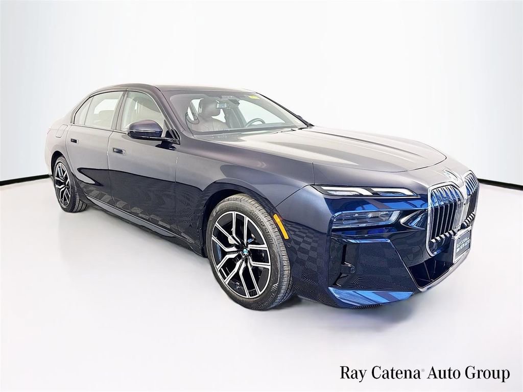Used 2023 BMW 740i RWD image 1