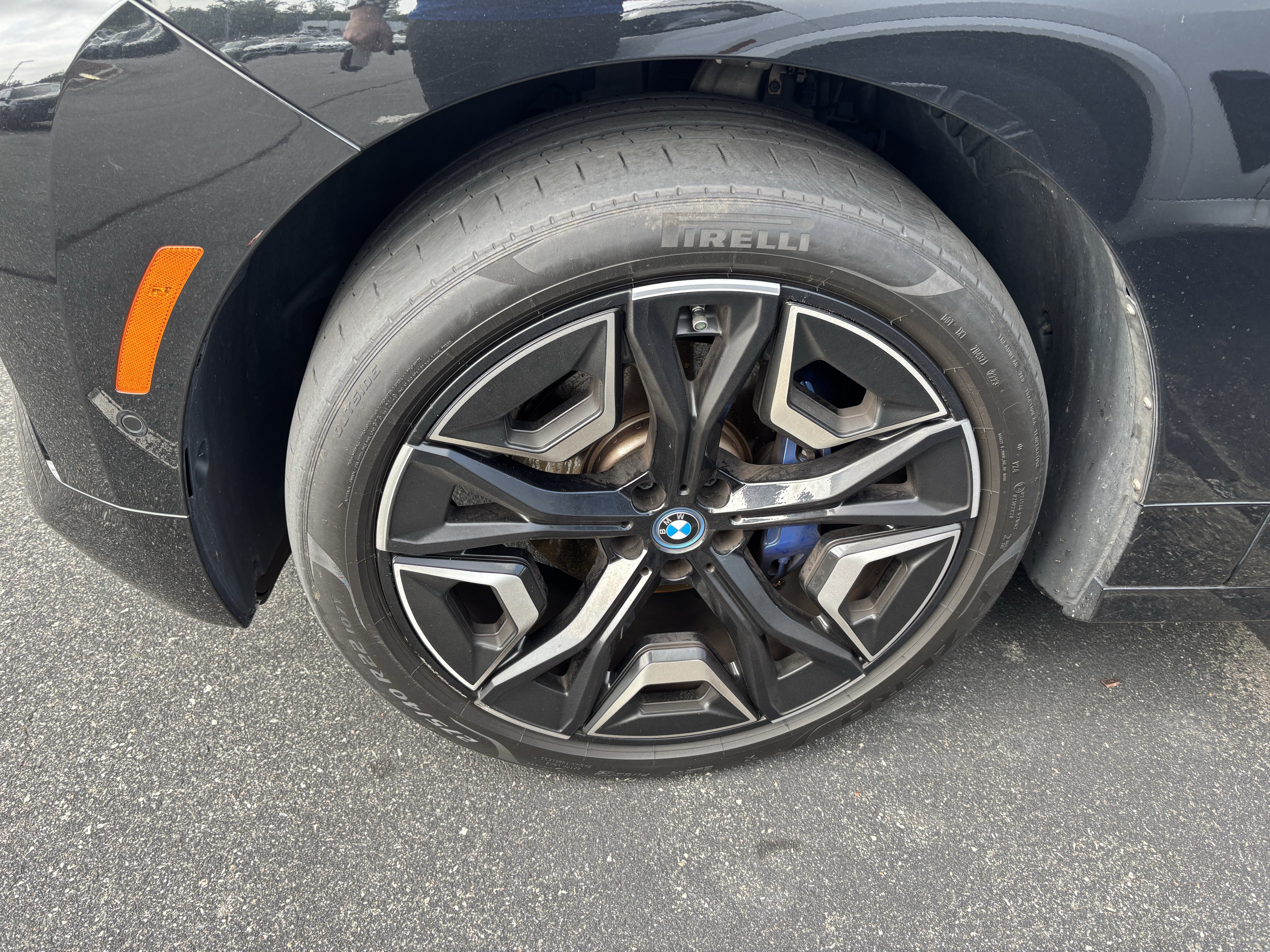 Certified 2024 BMW iX xDrive50 w/ Premium Package AWD/4WD image 12