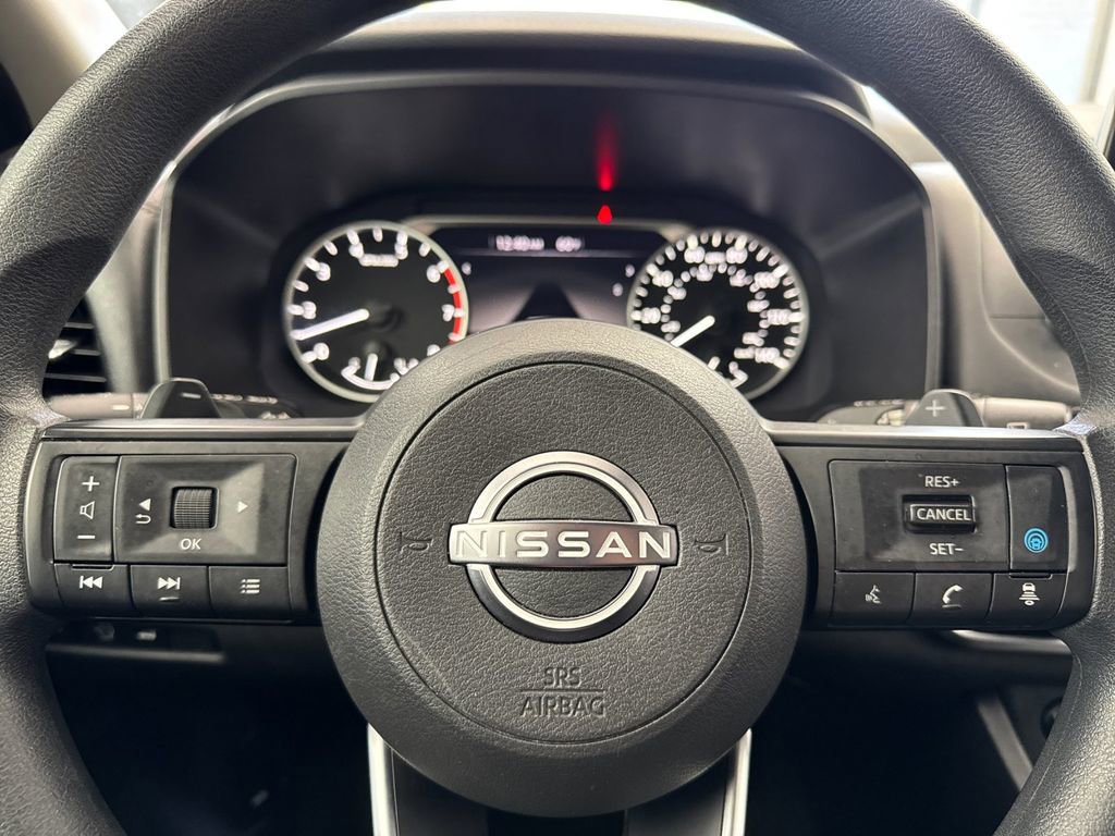 Used 2024 Nissan Rogue SV image 22
