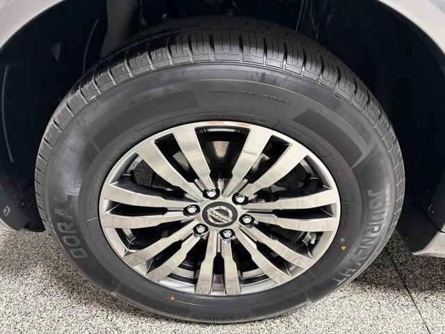 Used 2018 Nissan Armada Platinum w/ Captain Seat Package AWD/4WD image 4