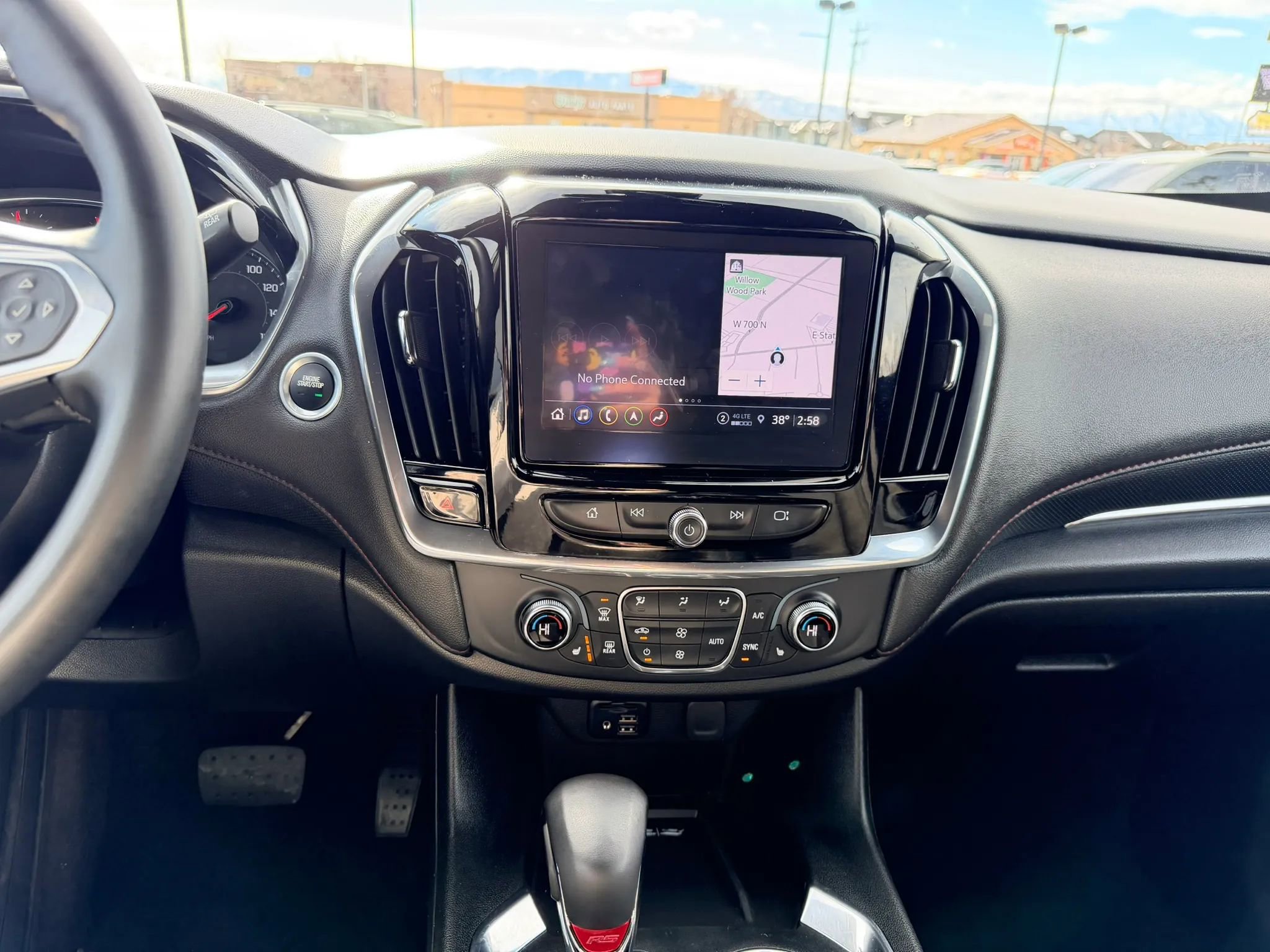 Used 2023 Chevrolet Traverse RS image 21