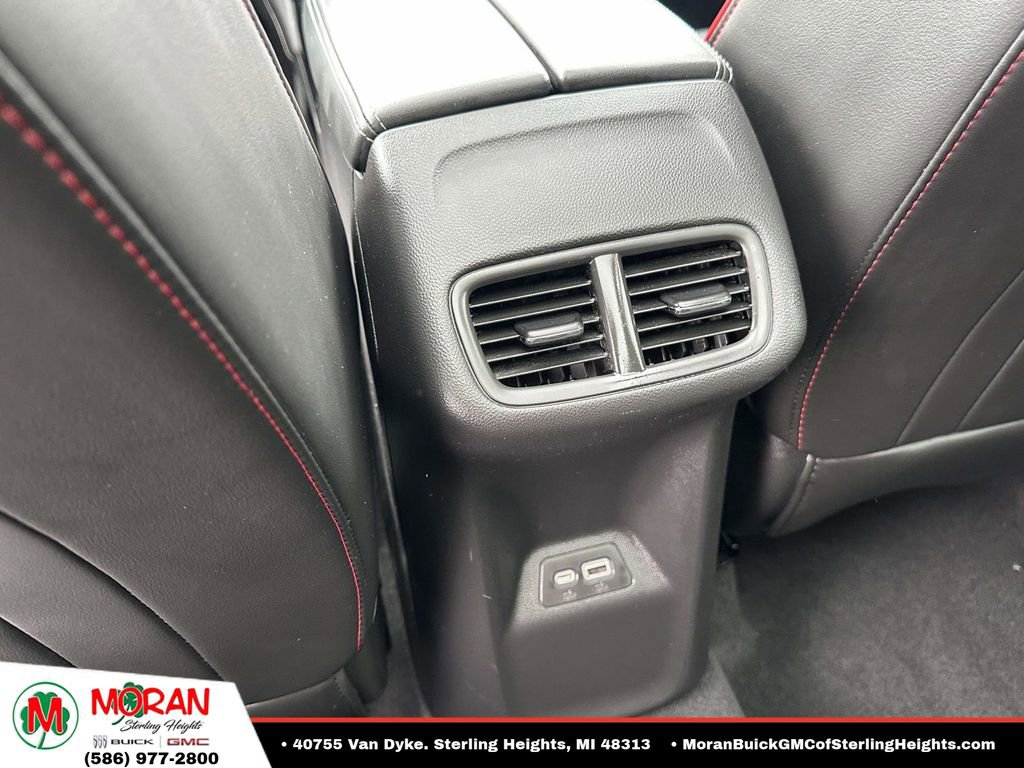 Certified 2022 Buick Envision Essence w/ Technology Package I FWD image 13