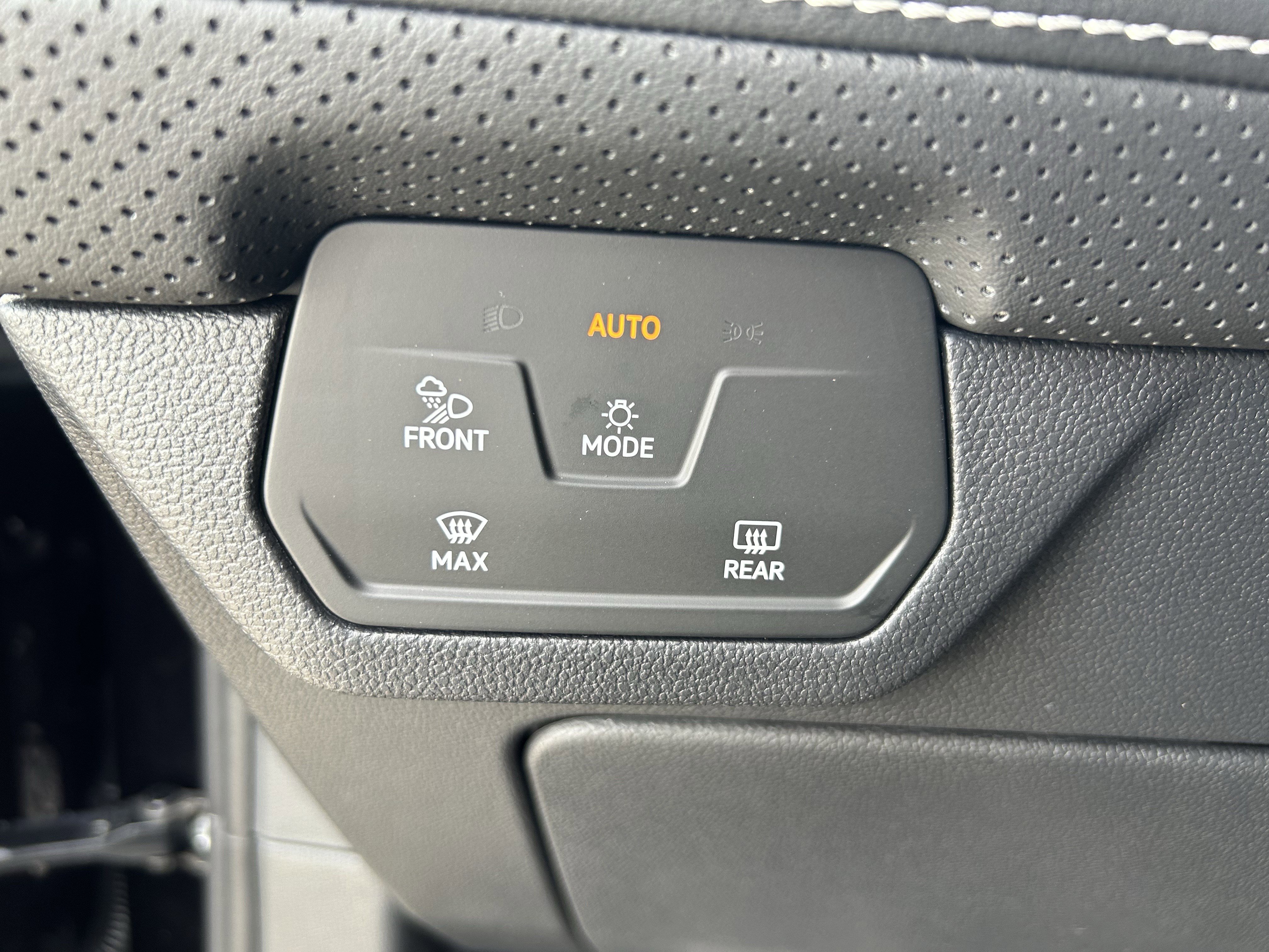 New 2026 Volkswagen Atlas Cross Sport SEL Premium R-Line image 14