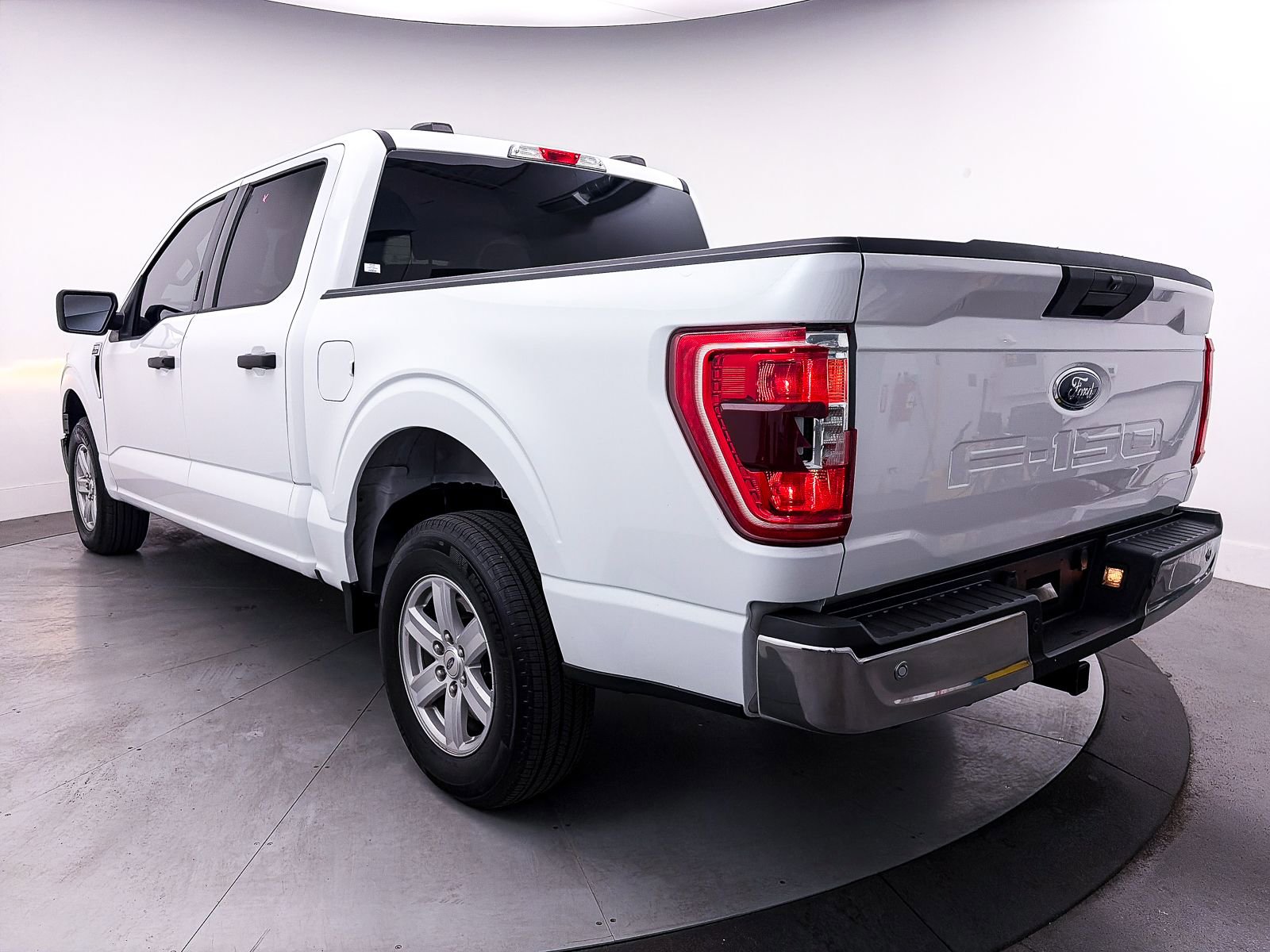 Used 2022 Ford F150 XLT w/ Equipment Group 301A Mid image 12