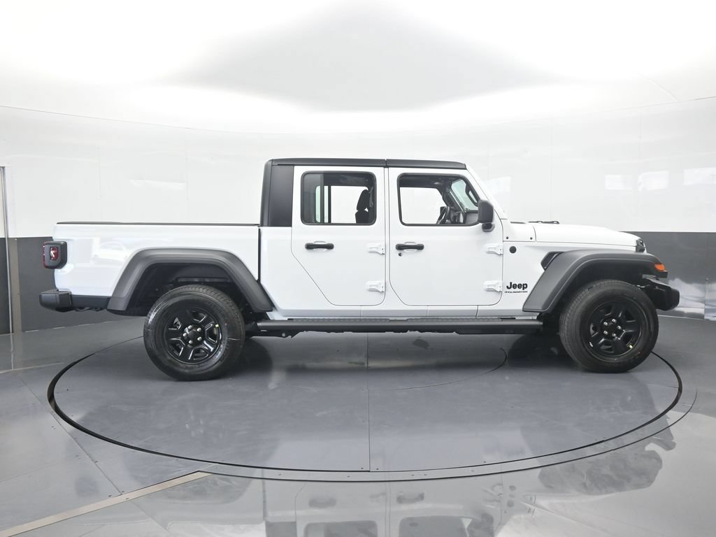 New 2026 Jeep Gladiator Sport AWD/4WD image 7