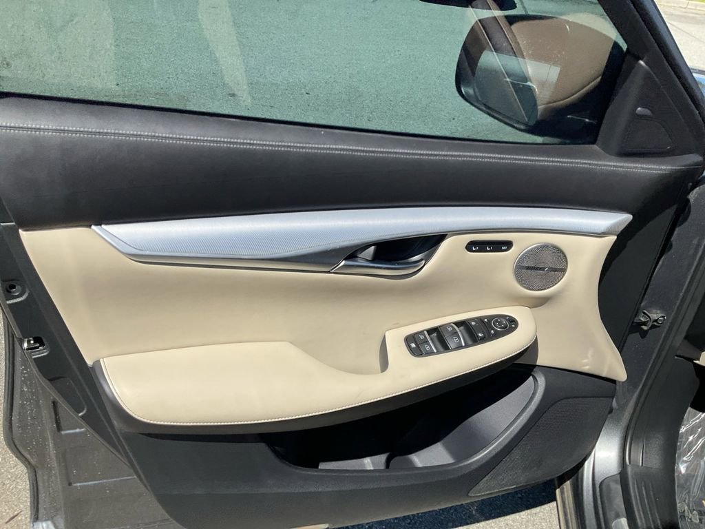 Used 2022 INFINITI QX50 Sensory image 11
