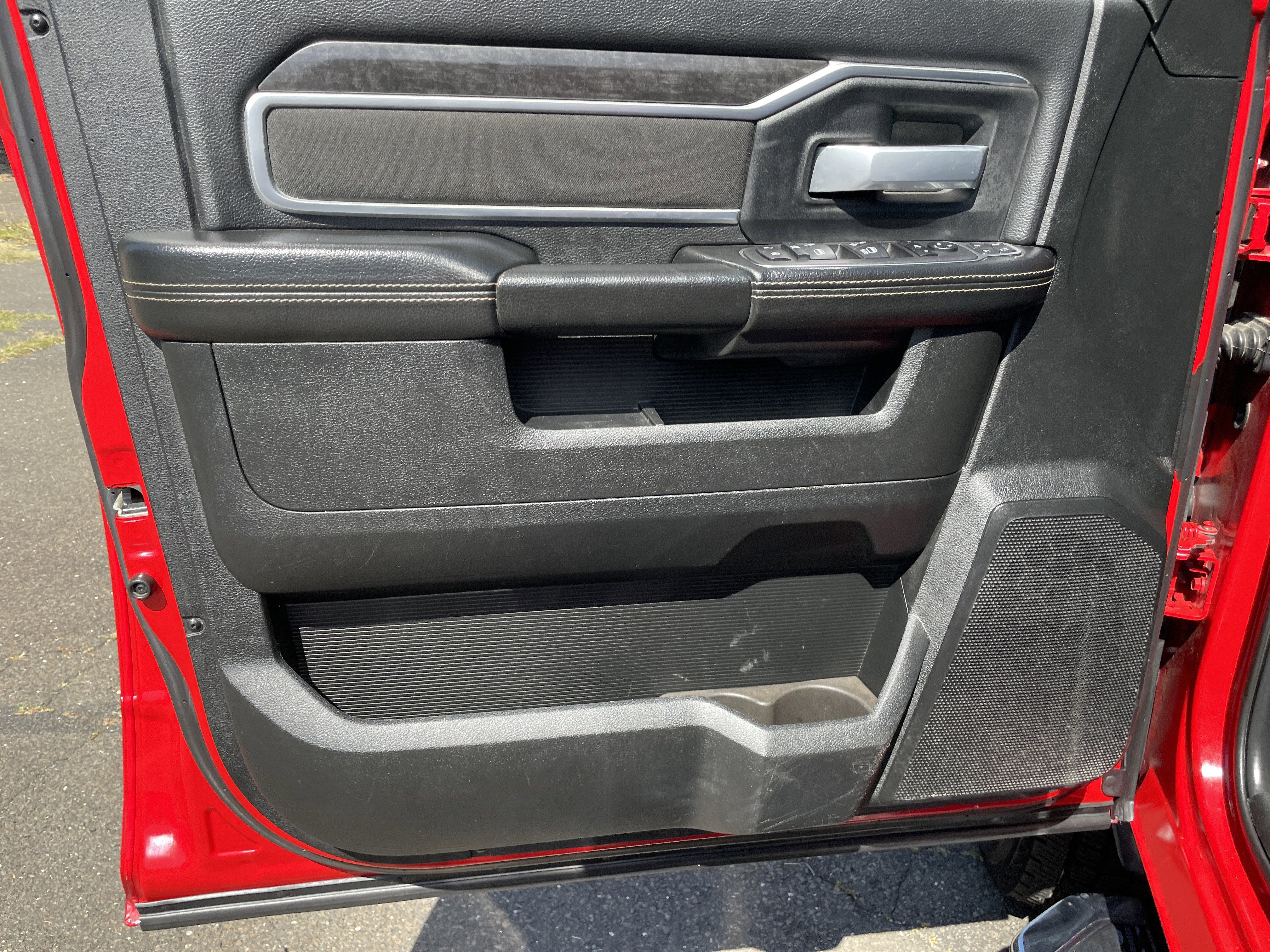 Certified 2024 RAM 3500 Big Horn image 32