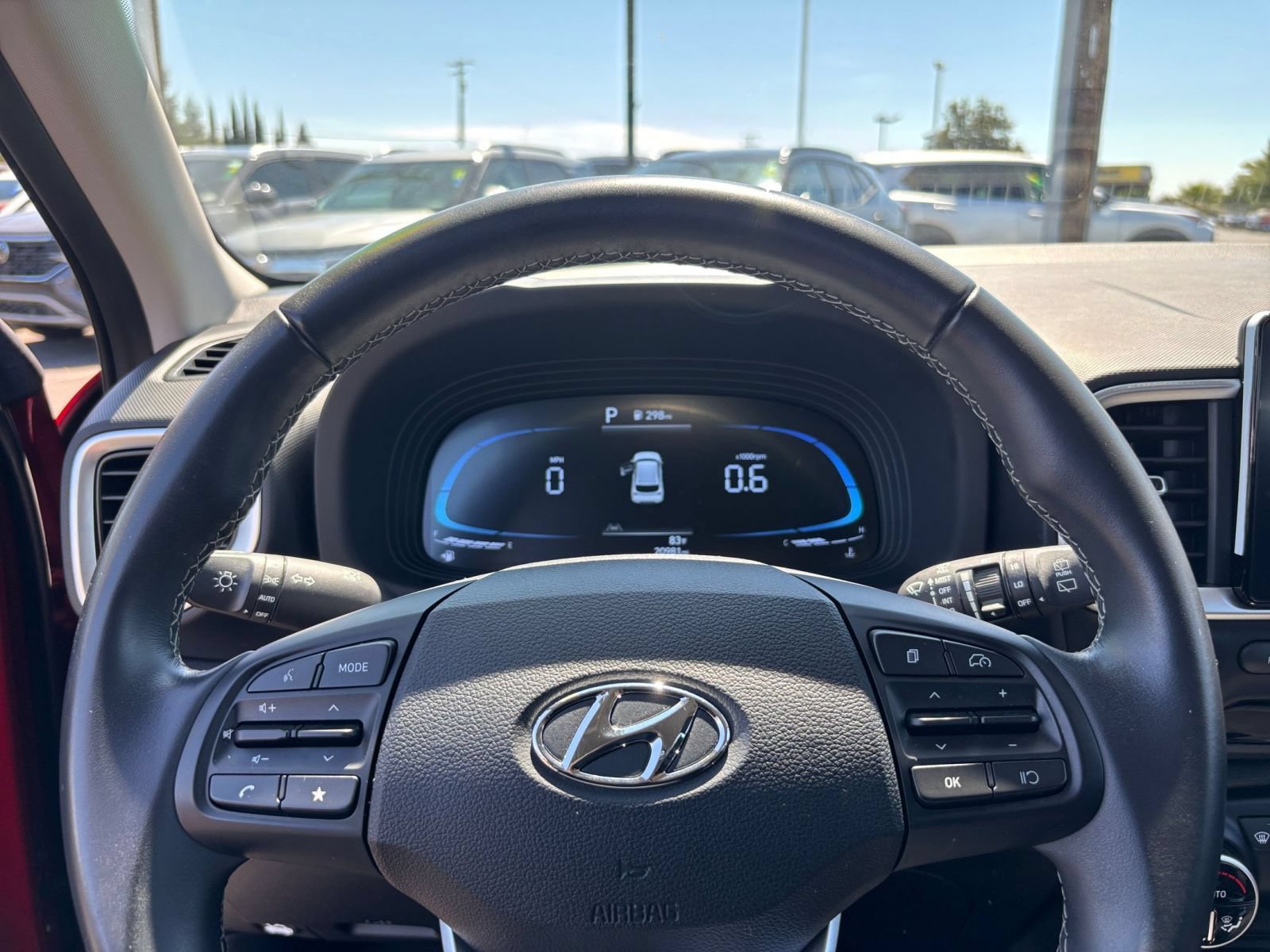Used 2025 Hyundai Venue SEL FWD image 27