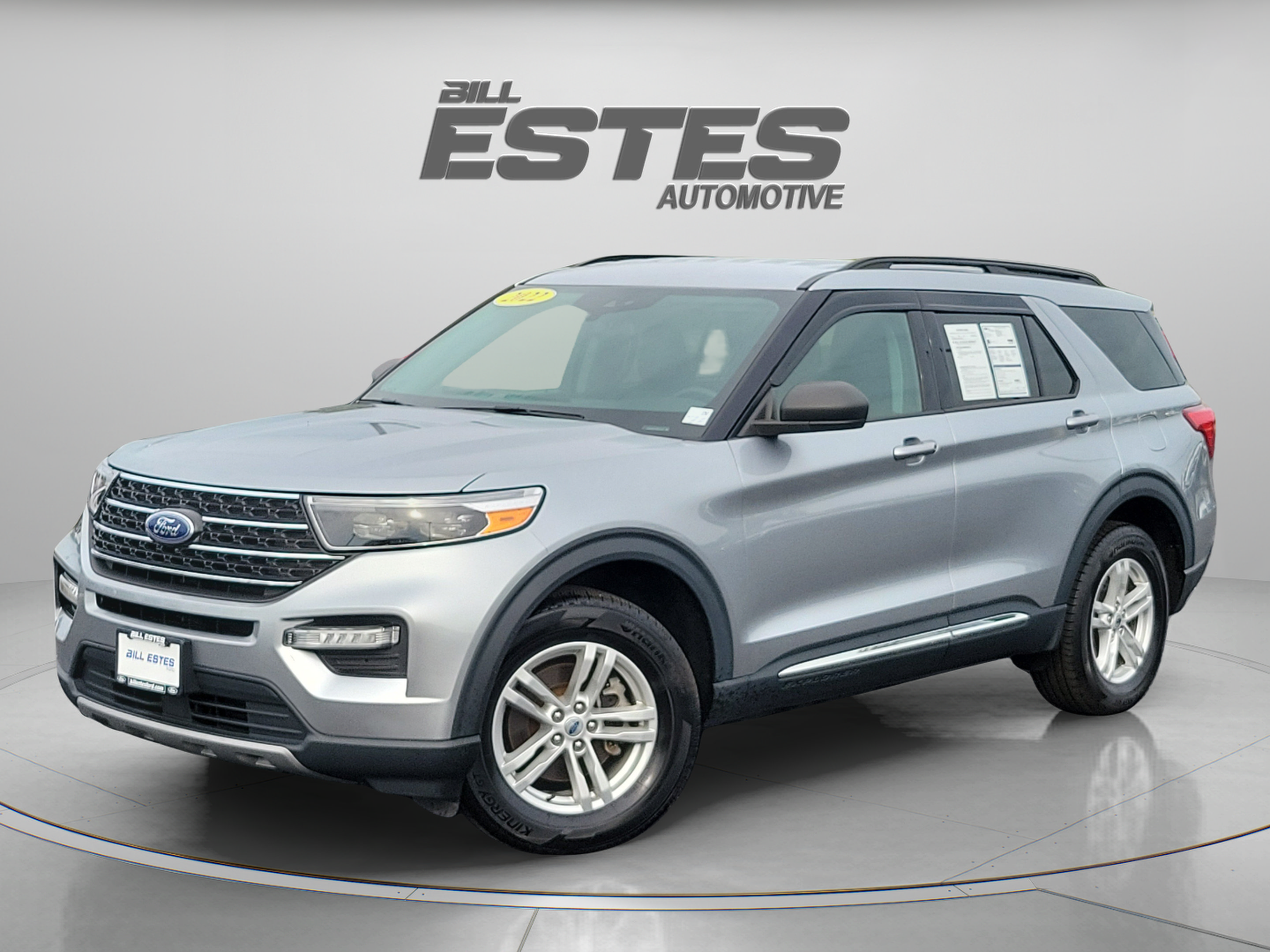 Used 2022 Ford Explorer XLT w/ Equipment Group 202A AWD/4WD image 1