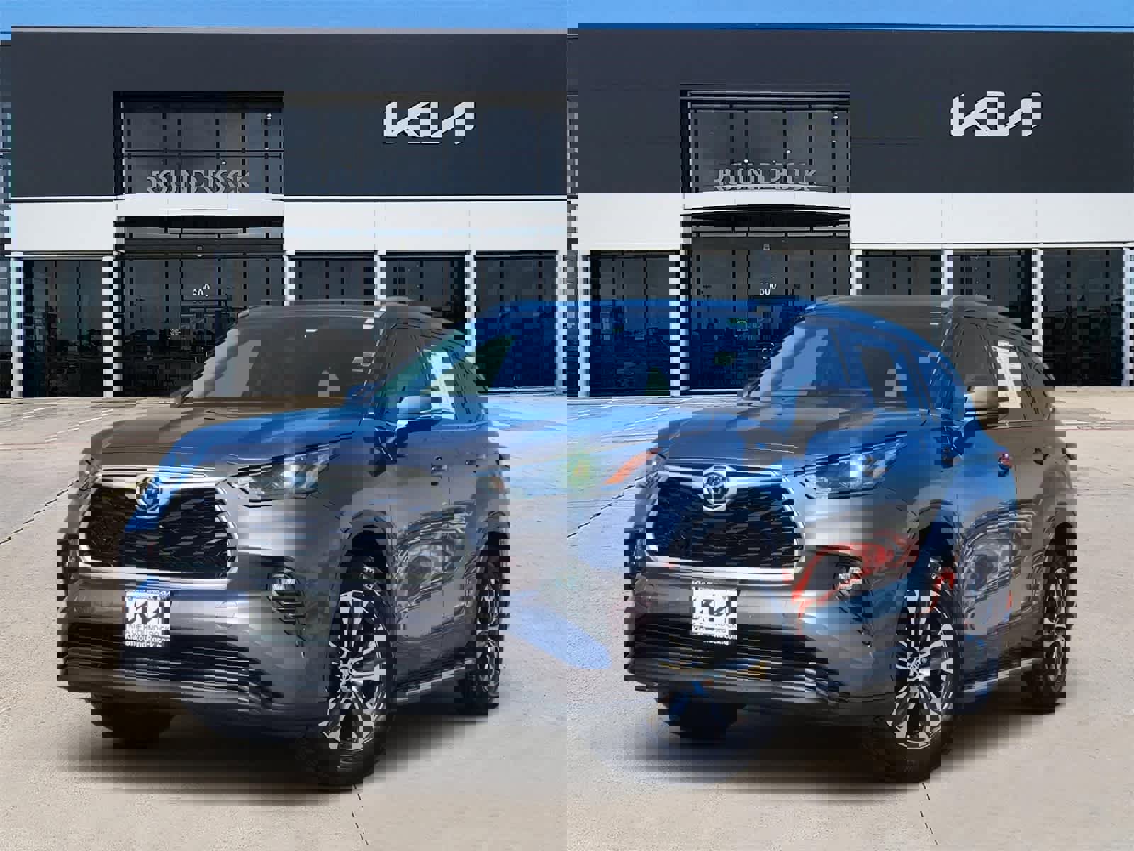 Used 2022 Toyota Highlander XLE