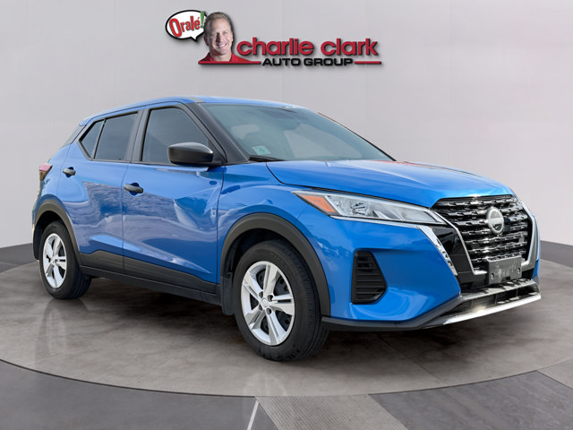 Certified 2025 Nissan Kicks Play S FWD image 8