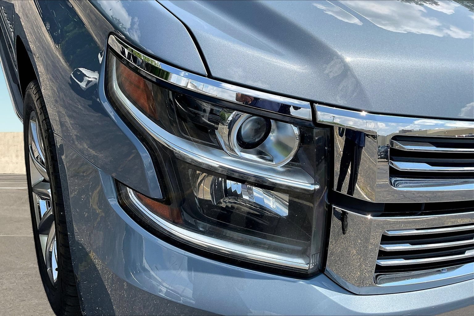 Used 2015 Chevrolet Suburban LTZ AWD/4WD image 31