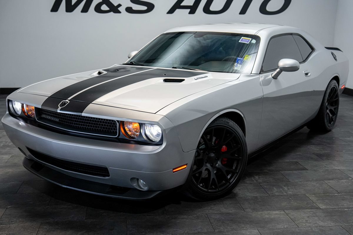 Used 2010 Dodge Challenger SRT8 w/ SRT Option Group II RWD image 2