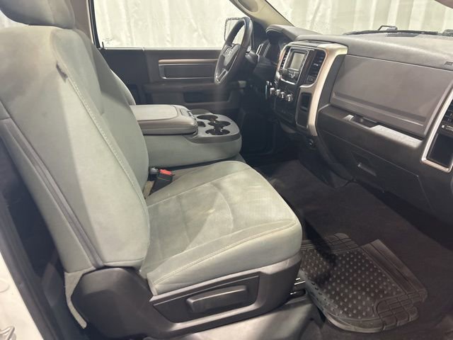Used 2018 RAM 1500 Classic SLT AWD/4WD image 10
