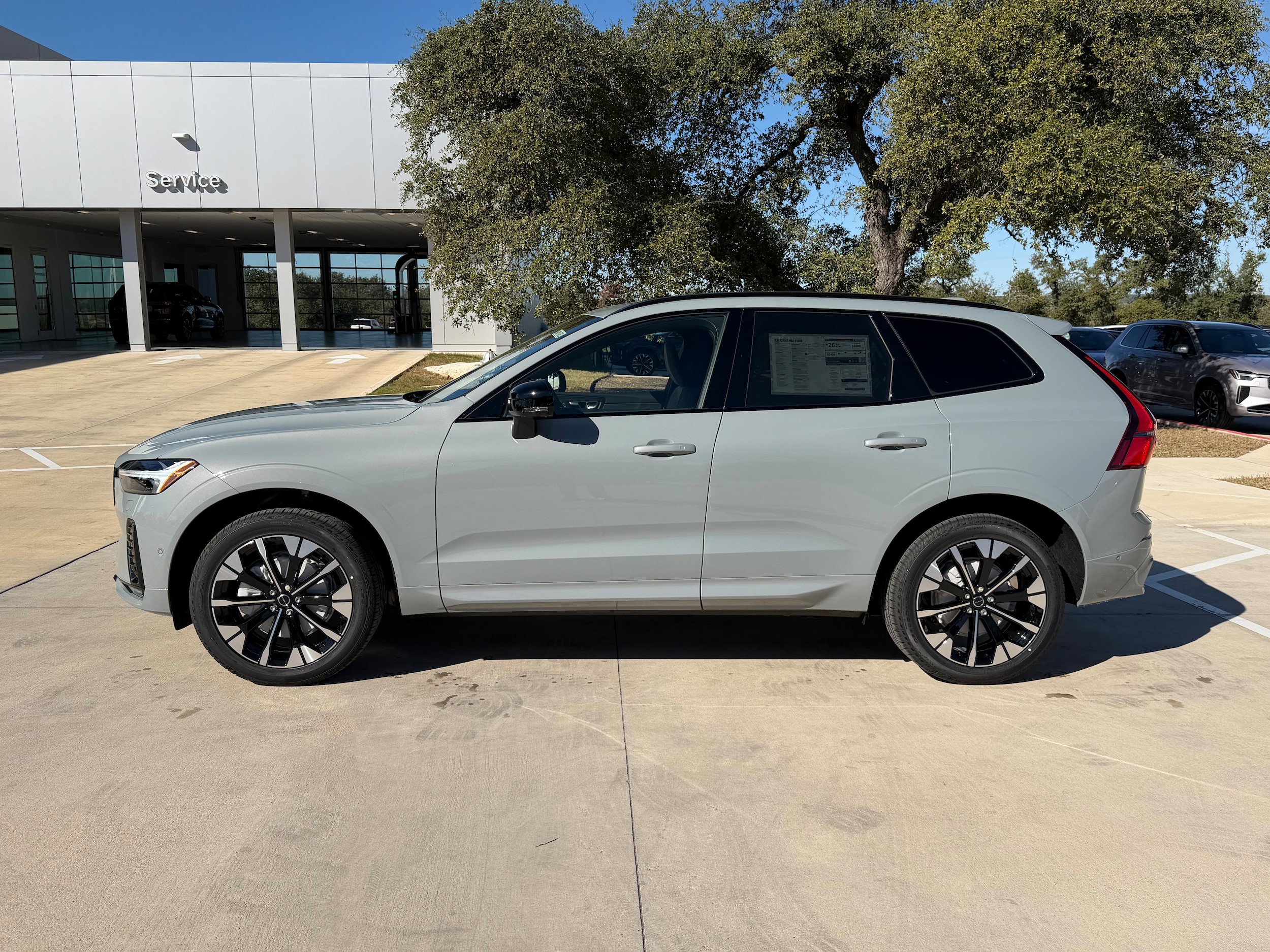 New 2026 Volvo XC60 B5 Plus w/ Protection Package Premier image 3