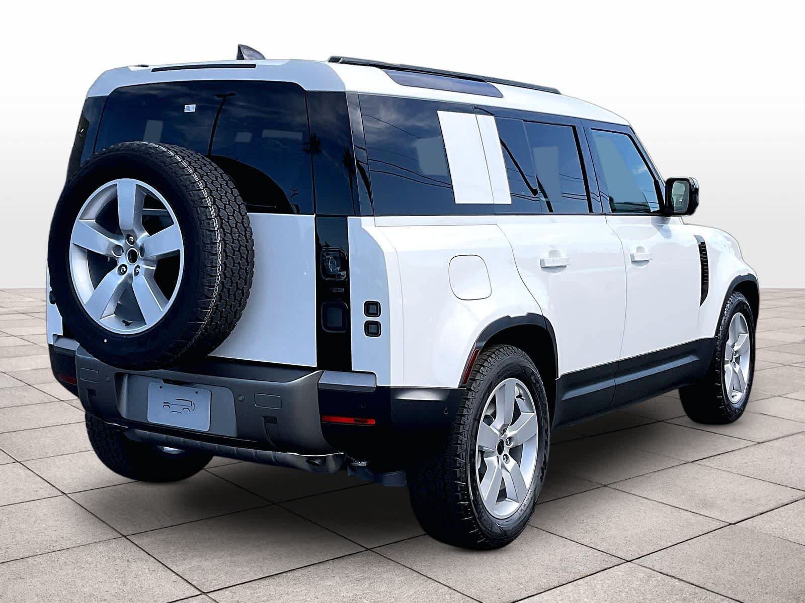 New 2026 Land Rover Defender 110 S AWD/4WD image 4
