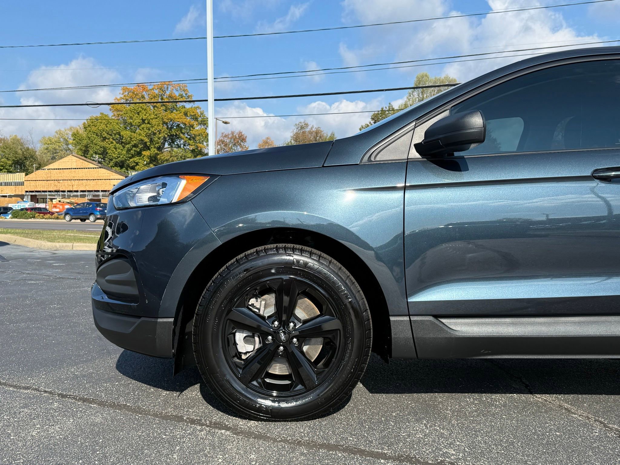 Used 2024 Ford Edge SE image 7