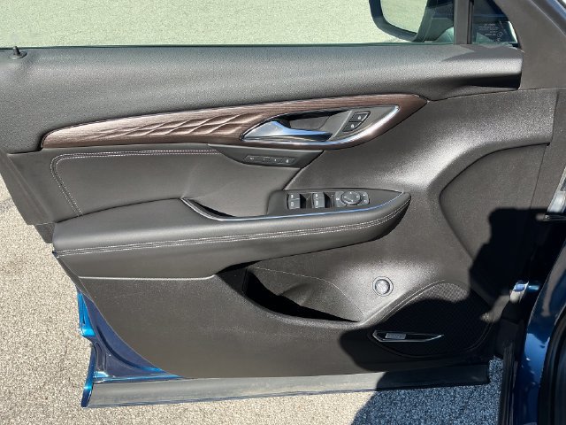 Used 2023 Buick Envision Avenir AWD/4WD image 11