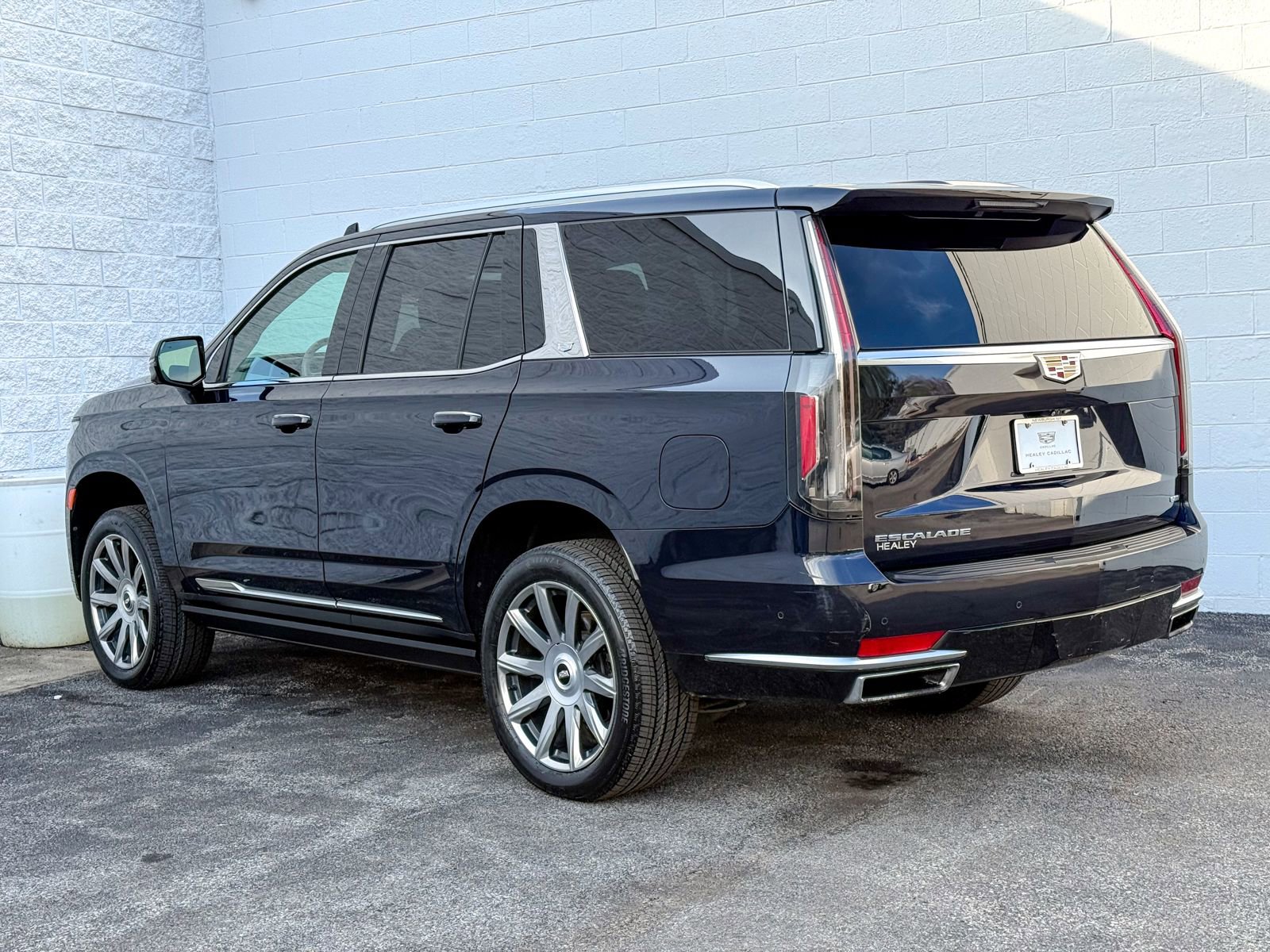 Used 2021 Cadillac Escalade Premium Luxury Platinum image 7