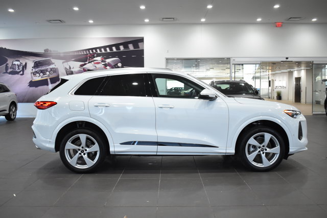 Used 2025 Audi Q5 Premium Plus w/ Premium Plus image 12