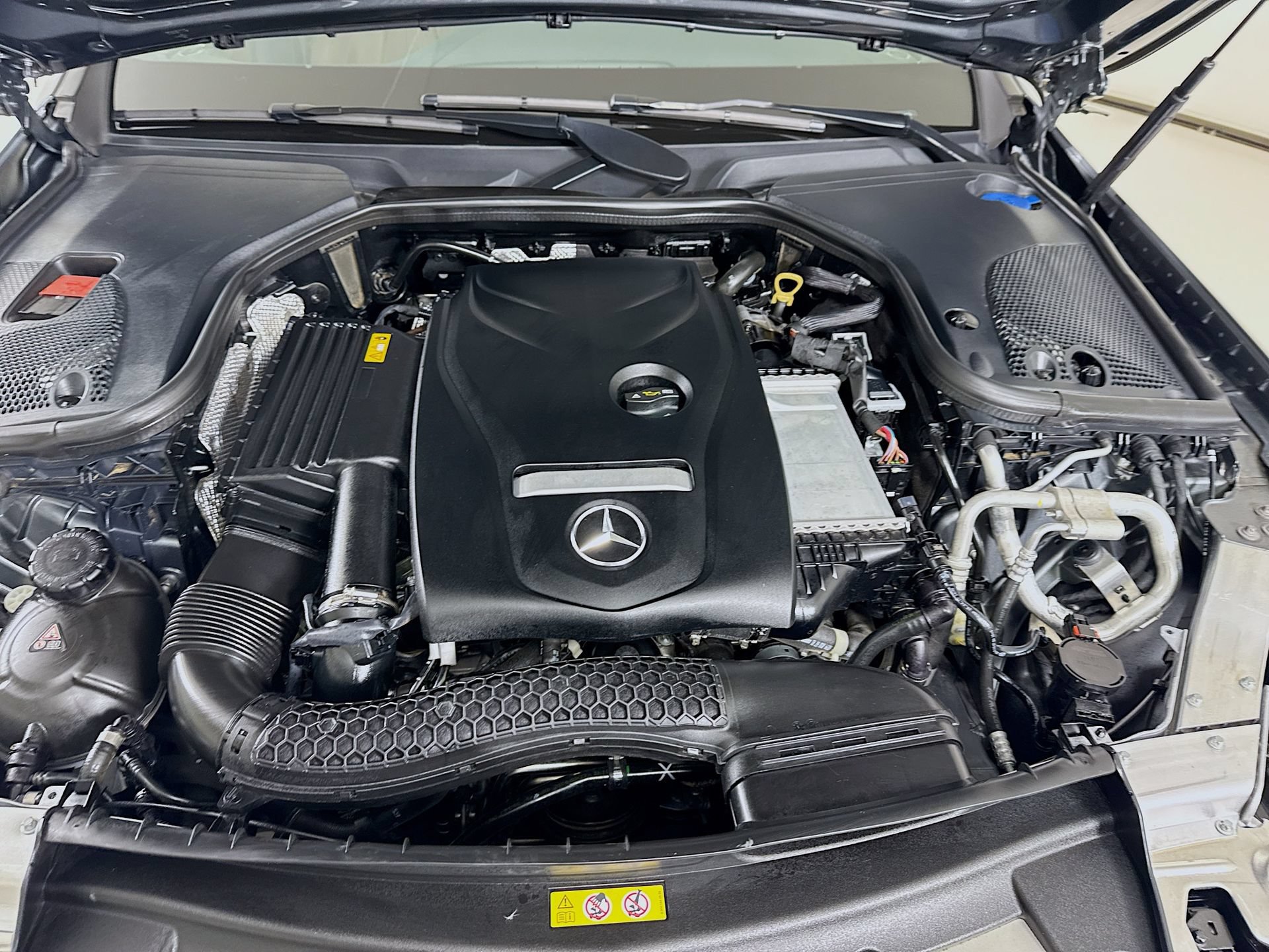 Used 2019 Mercedes-Benz E 300 image 33