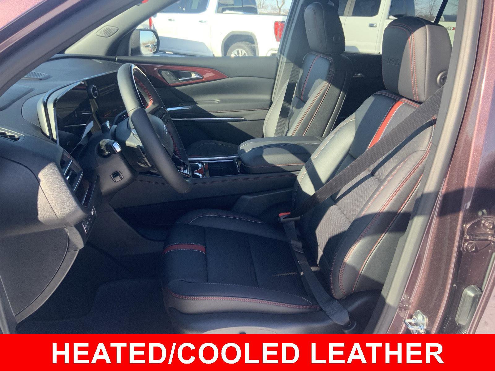 New 2026 Chevrolet Traverse RS w/ LPO, Floor Liner Package image 7