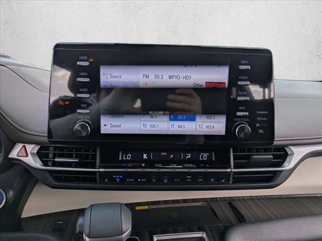 Certified 2023 Toyota Sienna Platinum image 15