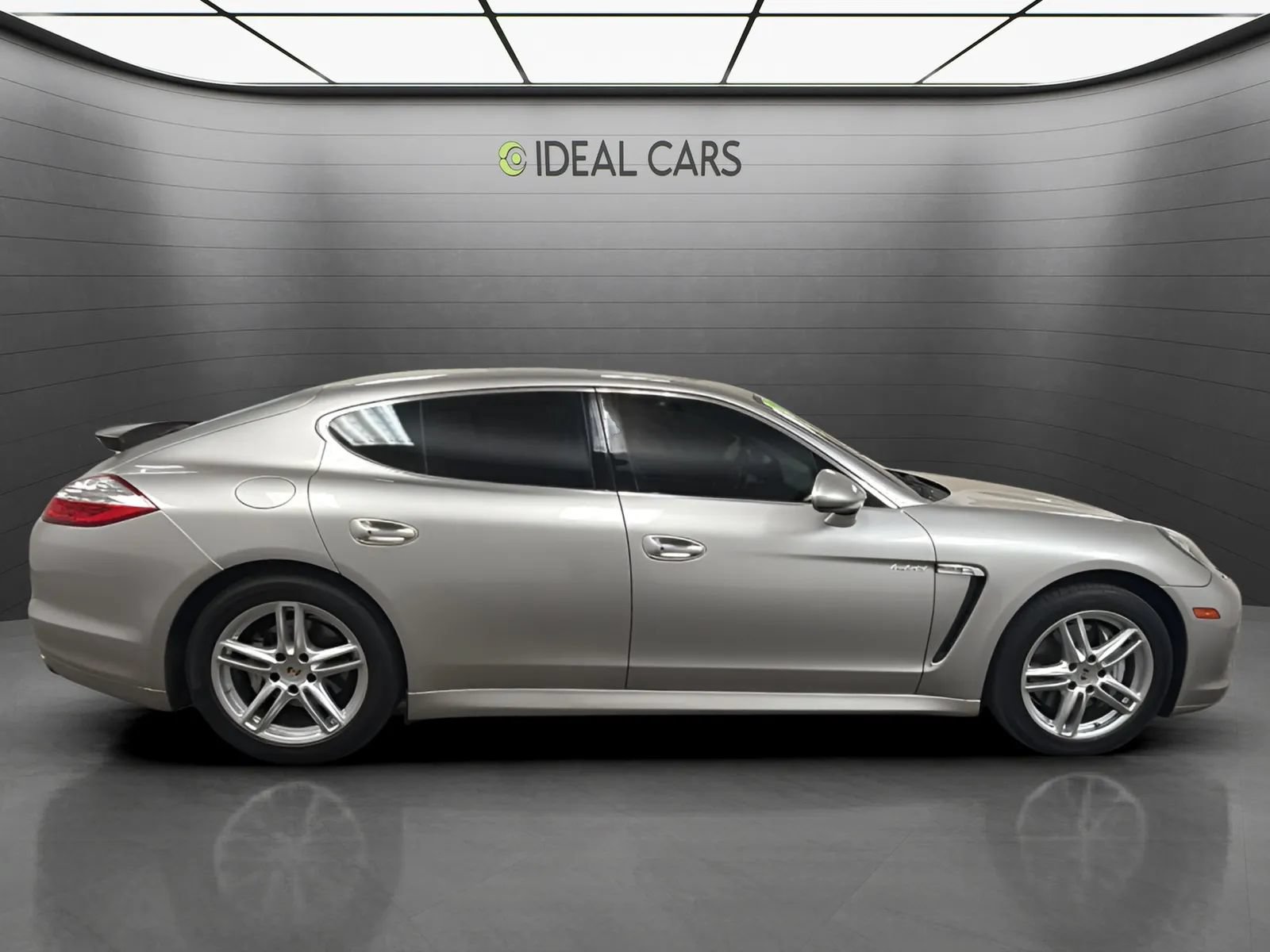 Used 2012 Porsche Panamera S RWD image 4