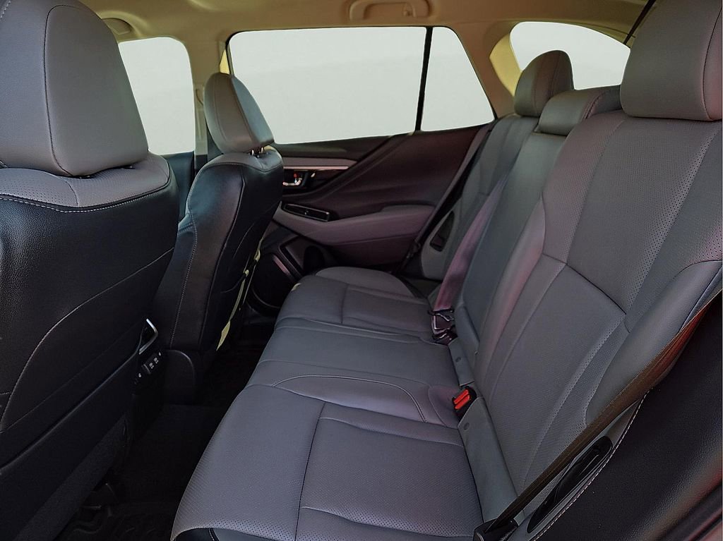 Used 2021 Subaru Outback Limited image 10