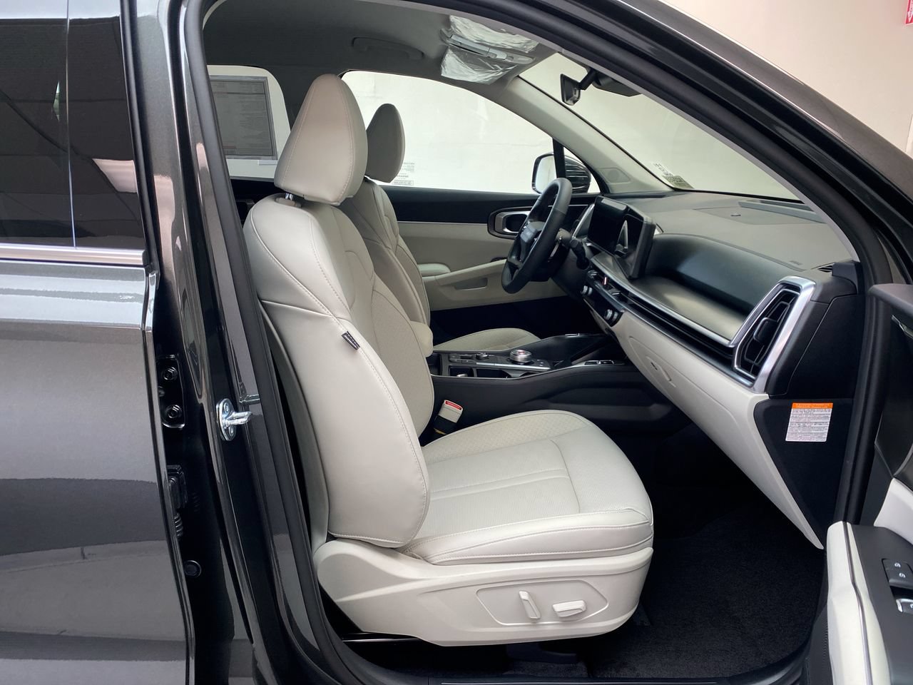 New 2026 Kia Sorento EX FWD image 29