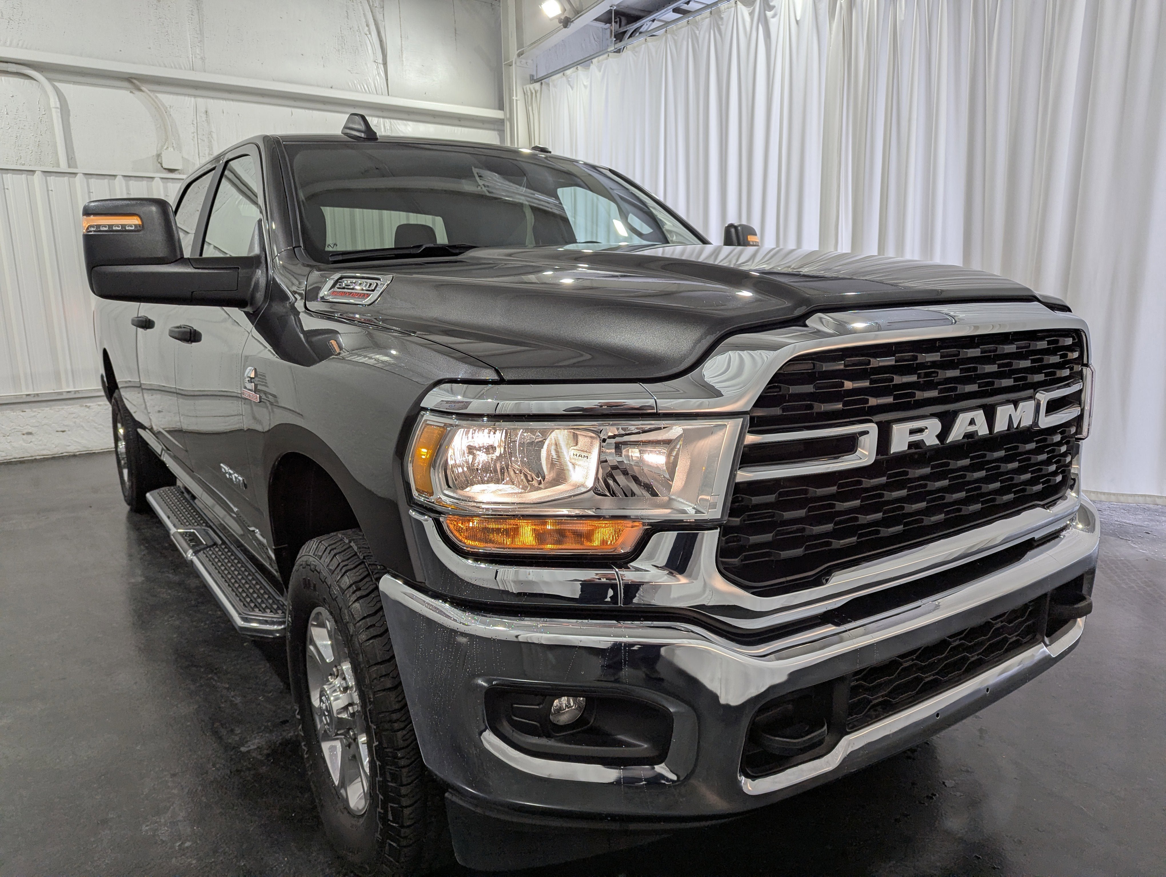 Used 2024 RAM 3500 Big Horn image 5