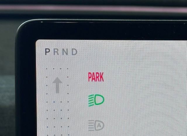 Used 2024 Tesla Model 3 Standard Range image 11