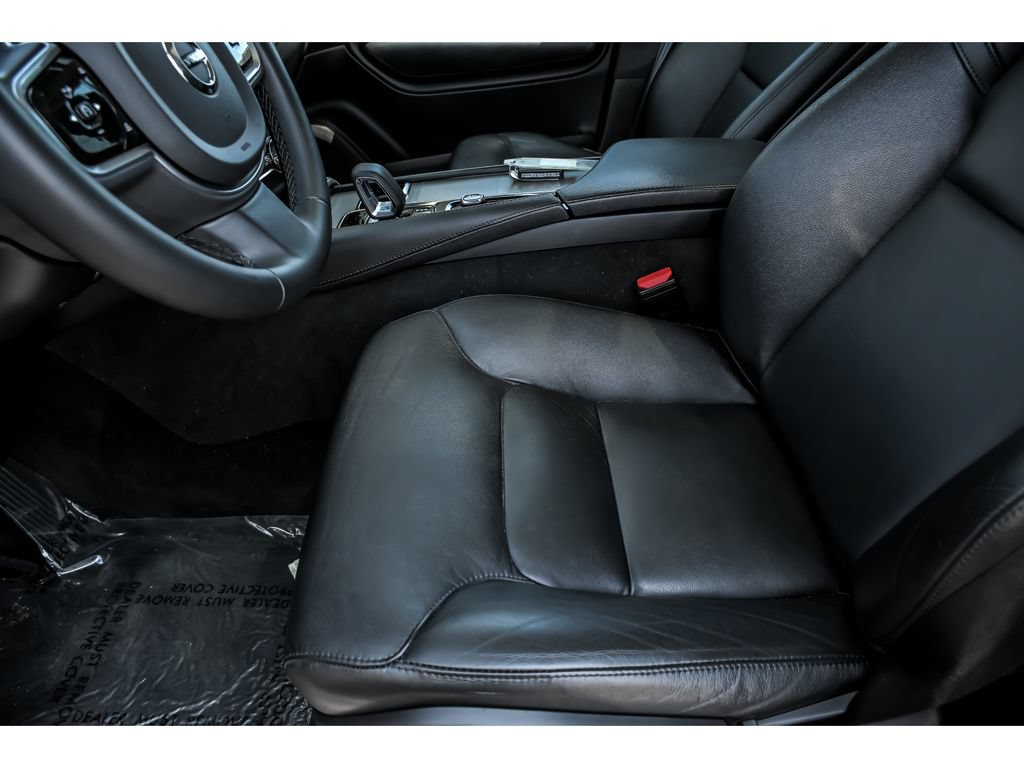 Used 2023 Volvo XC90 B5 Core w/ Climate Package AWD/4WD image 15