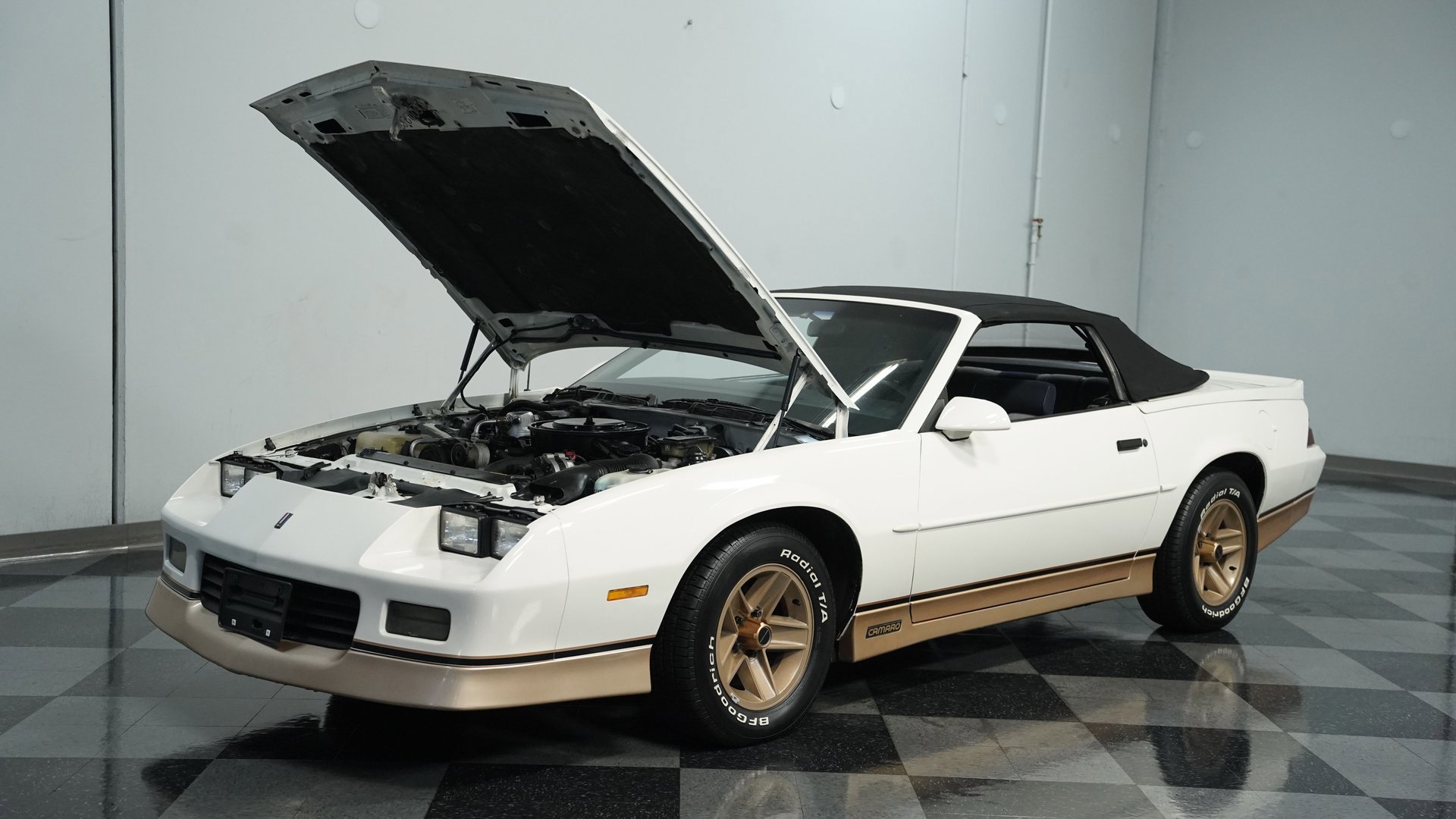 Used 1988 Chevrolet Camaro LT image 28