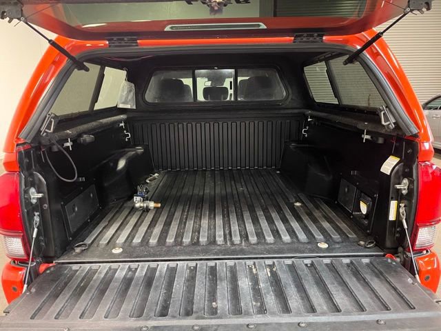 Used 2018 Toyota Tacoma TRD Sport w/ Technology Package image 17