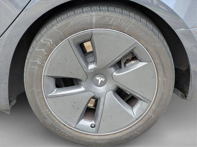 Used 2021 Tesla Model 3 Standard Range RWD image 9