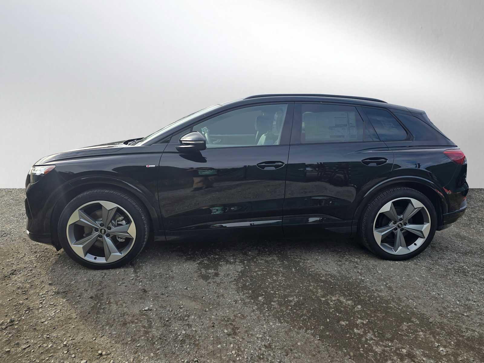 New 2026 Audi Q4 e-tron Premium Plus image 6
