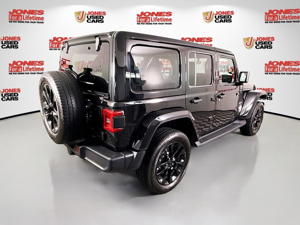 Used 2023 Jeep Wrangler Unlimited Sahara w/ Cold Weather Group AWD/4WD image 16