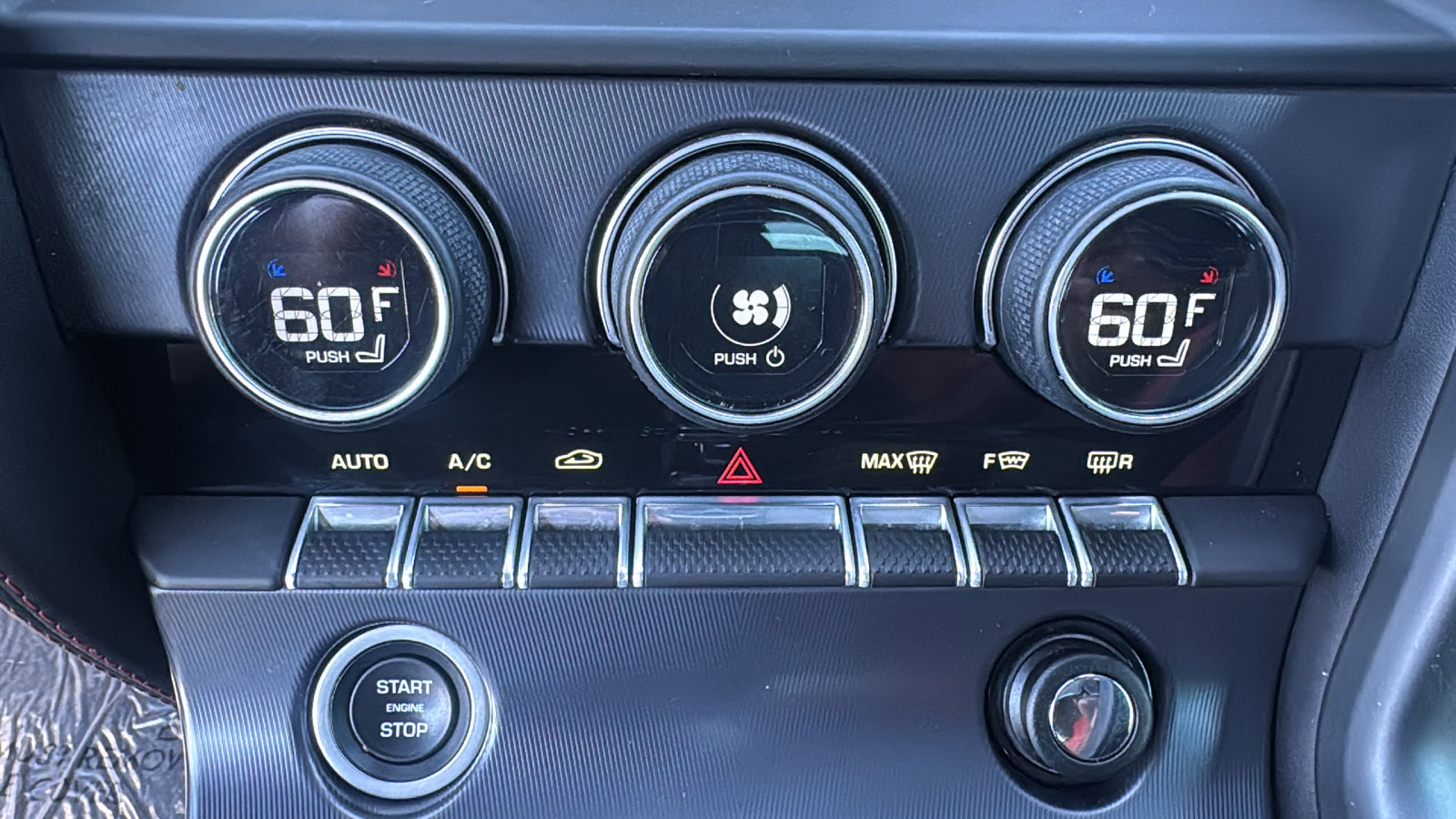 Used 2020 Jaguar F-TYPE R image 18